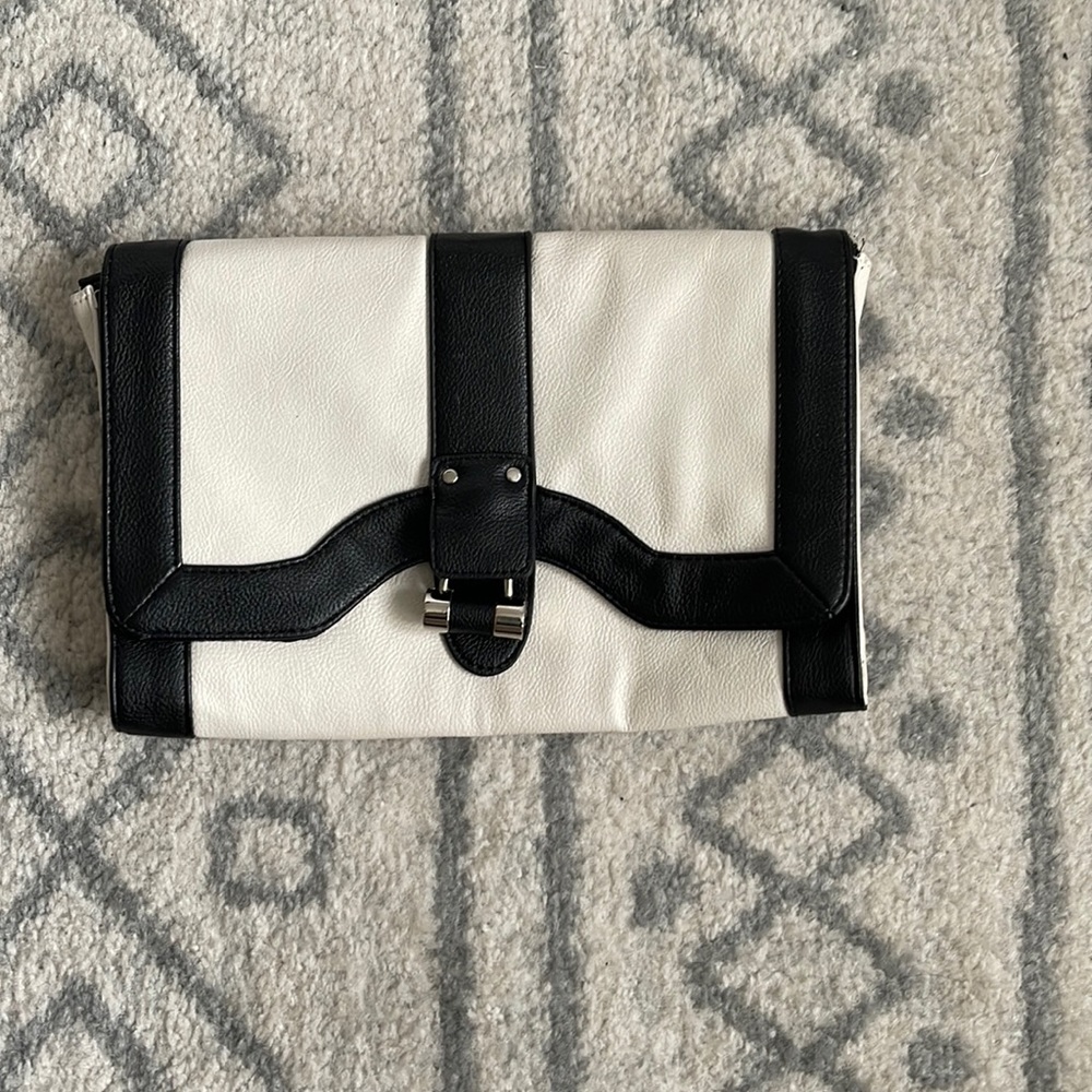 Black & white clutch